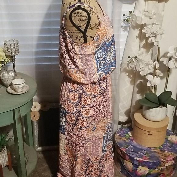 By & By Maxi Dress Size M - Picture 4 of 7